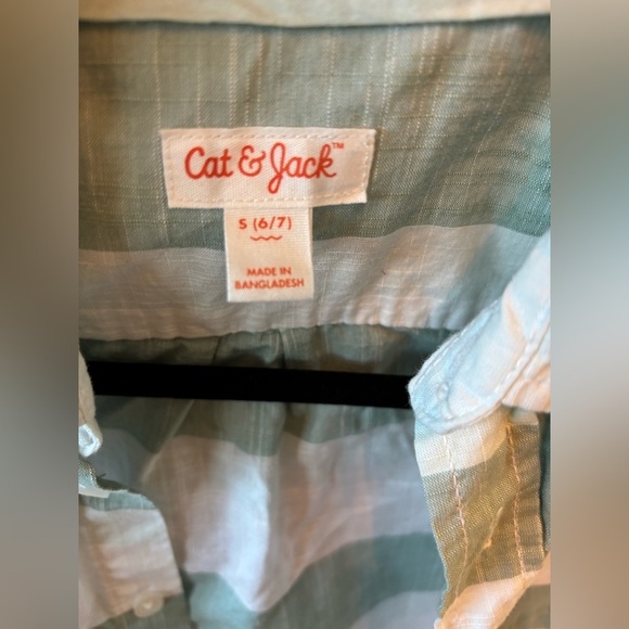 Cat & Jack Green Short Sleeve Button Down Shirt Stripped Size S - Picture 2 of 3